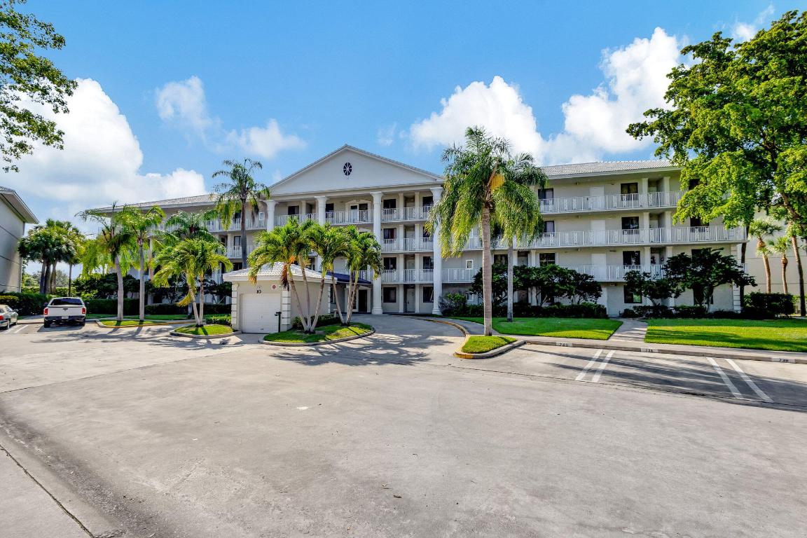 WHITEHALL VILLAGE - Residential