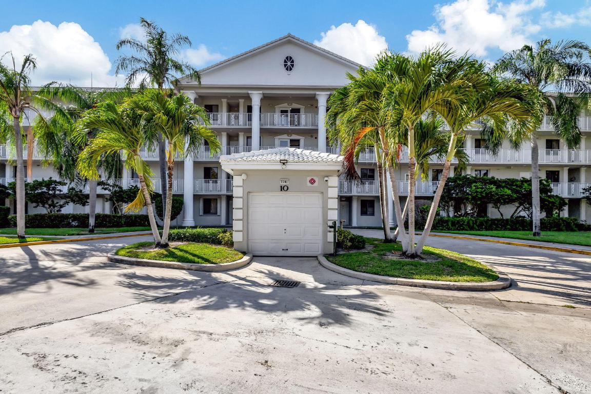WHITEHALL VILLAGE - Residential