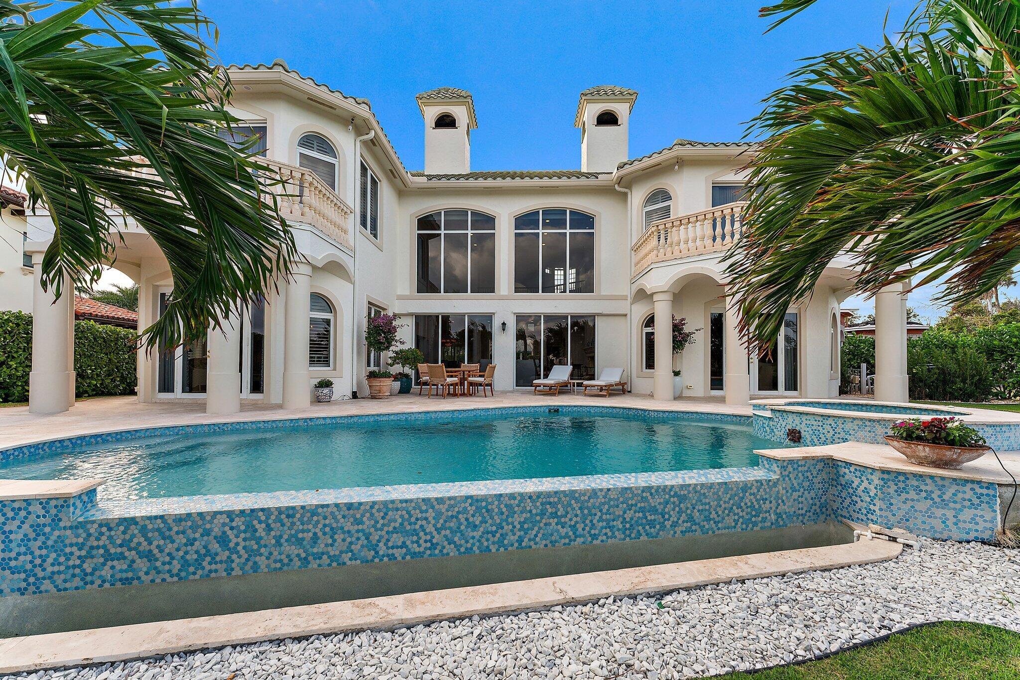 ROLLING HILLS - Residential