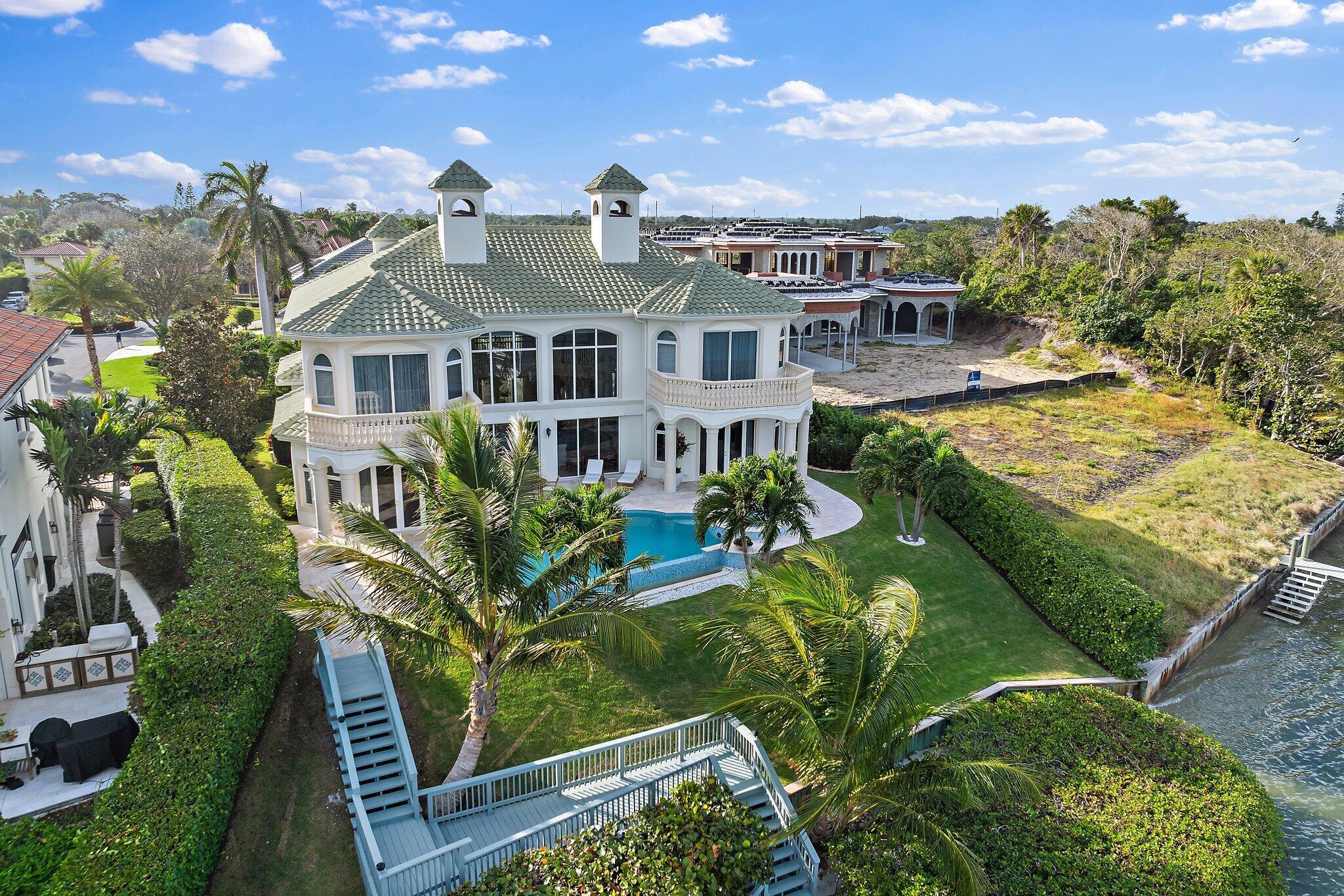 ROLLING HILLS - Residential