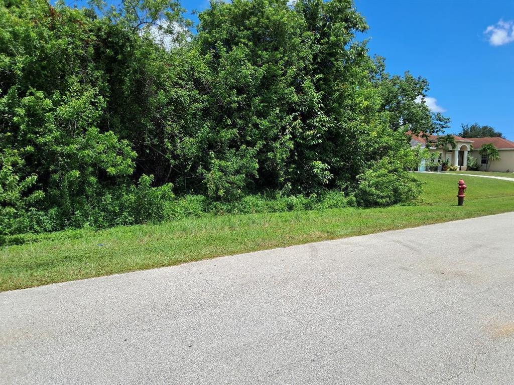 PORT ST LUCIE SECTION 33 - Land