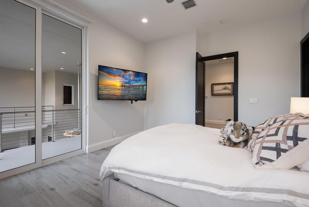 ROYAL PALM YACHT & COUNTR - Residential