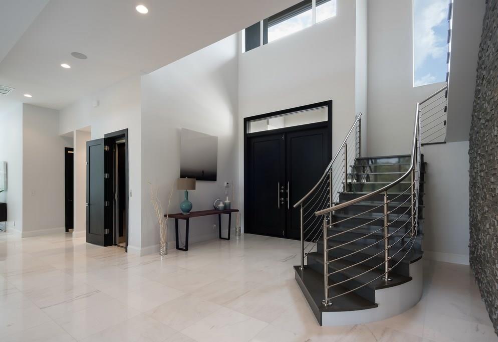 ROYAL PALM YACHT & COUNTR - Residential