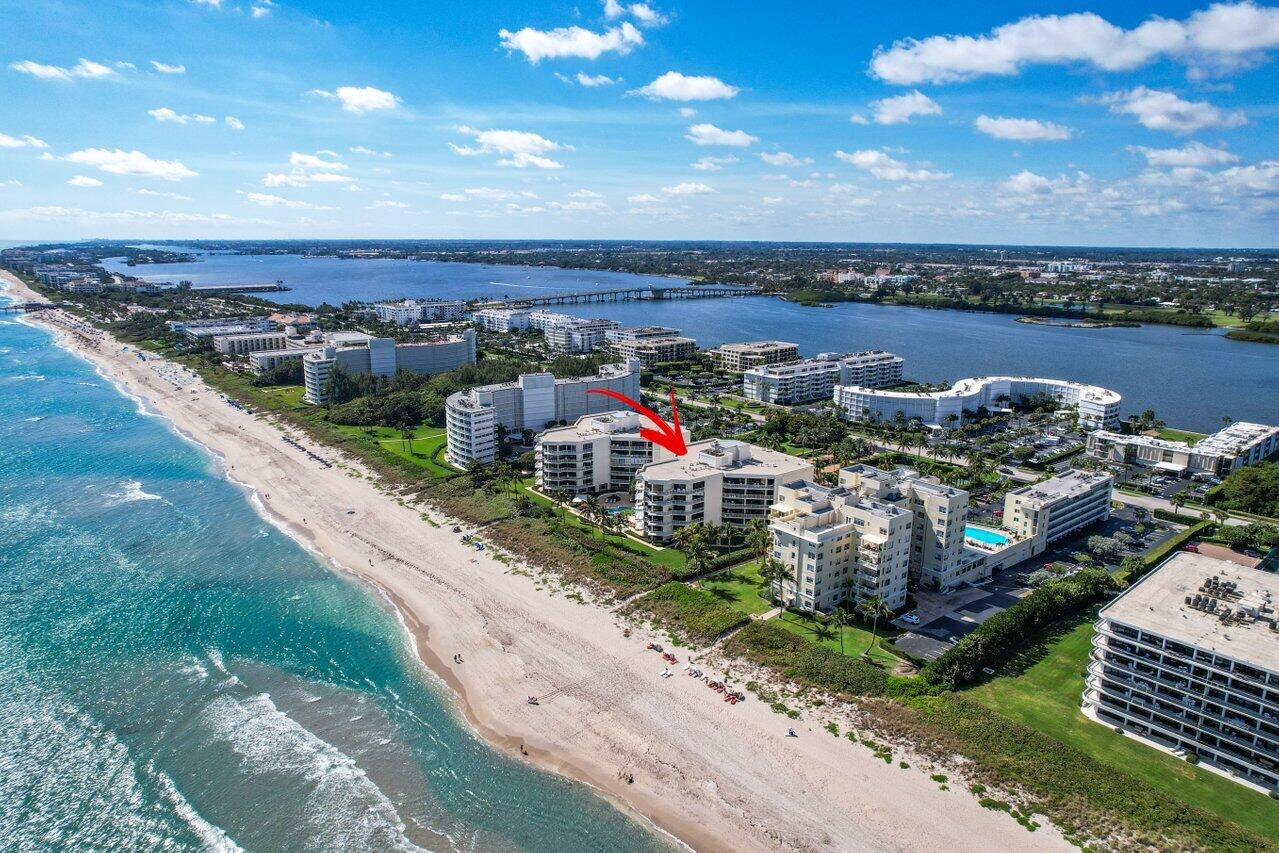 TWENTY SEVEN SEVENTY SOUTH OCEAN BOULEVARD COND DE - Residential