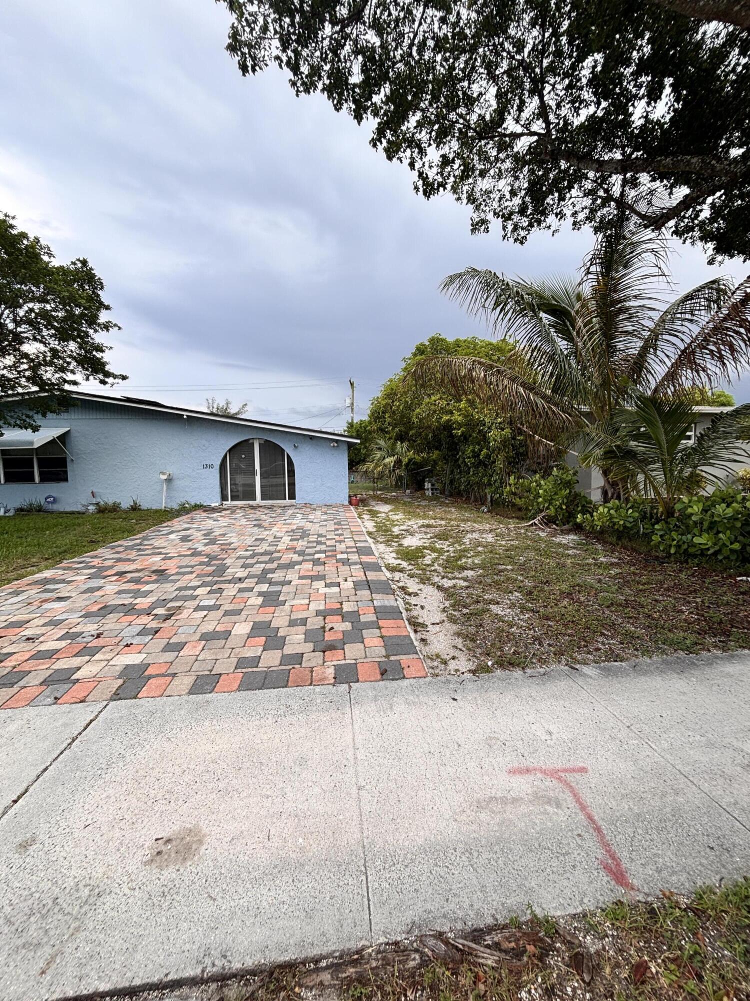 ROOSEVELT ESTATES - Residential