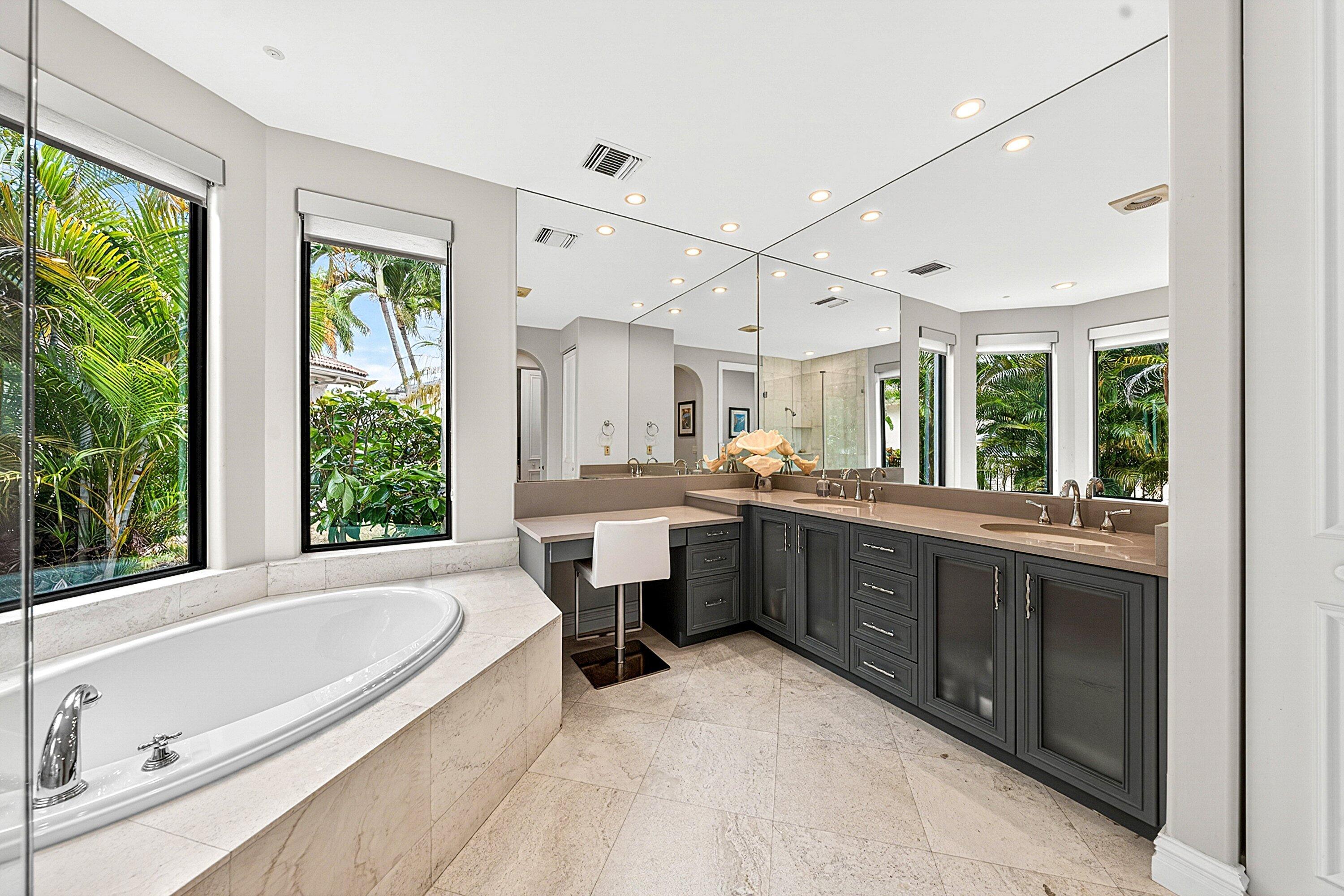 CARLTON ESTATES AT WOODFIELD COUNTRY CLUB - Residential
