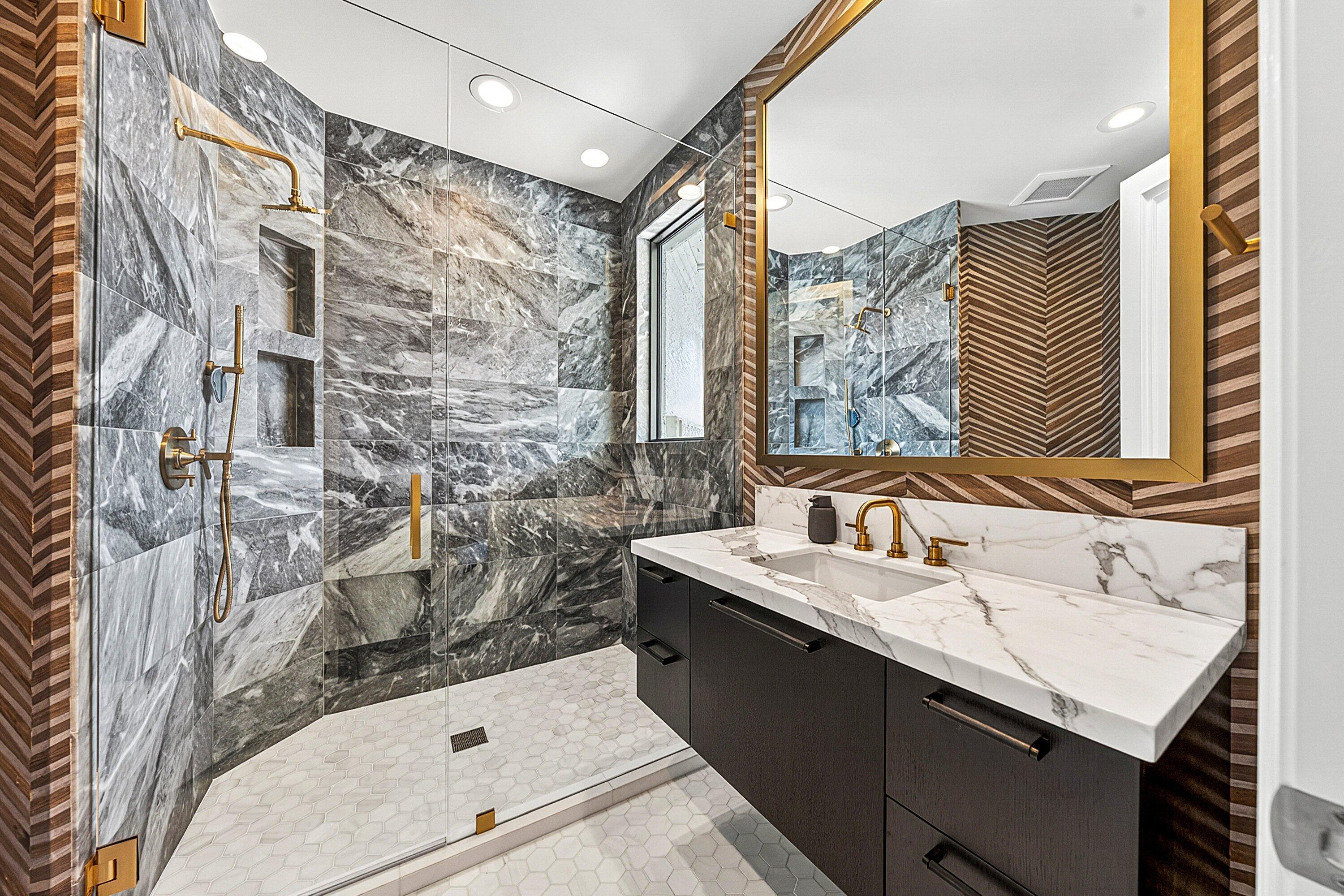 CARLTON ESTATES AT WOODFIELD COUNTRY CLUB - Residential