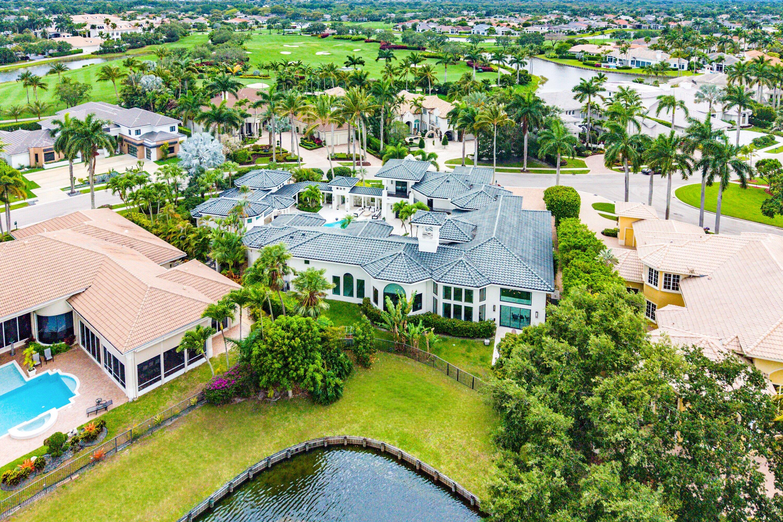 CARLTON ESTATES AT WOODFIELD COUNTRY CLUB - Residential