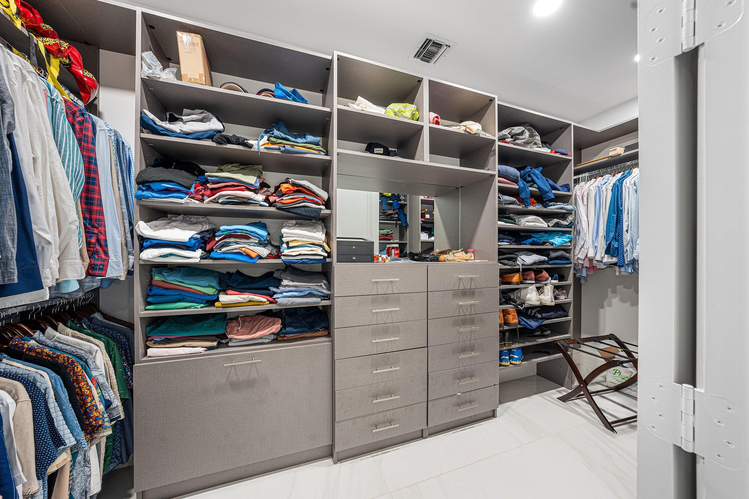 CARLTON ESTATES AT WOODFIELD COUNTRY CLUB - Residential