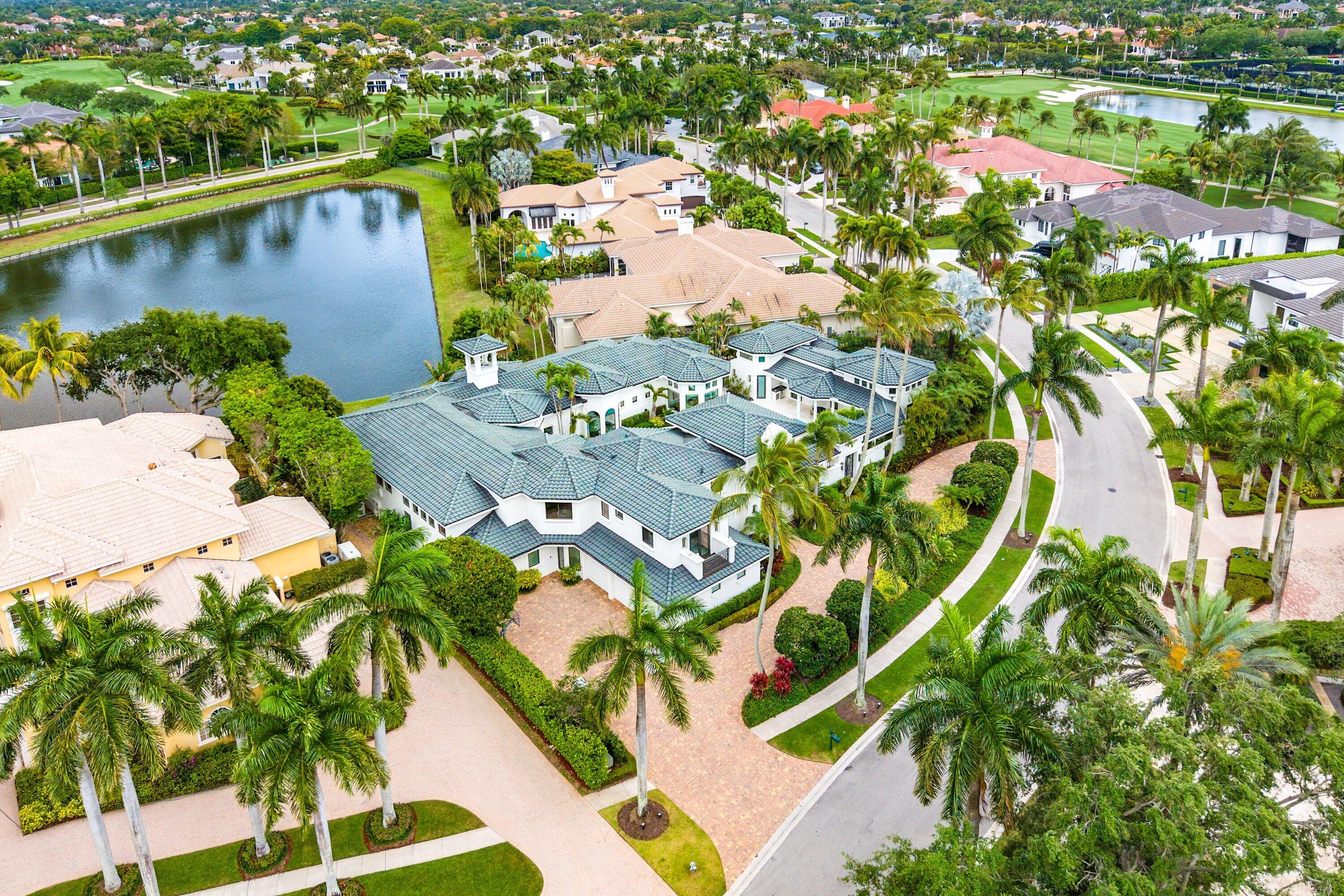 CARLTON ESTATES AT WOODFIELD COUNTRY CLUB - Residential