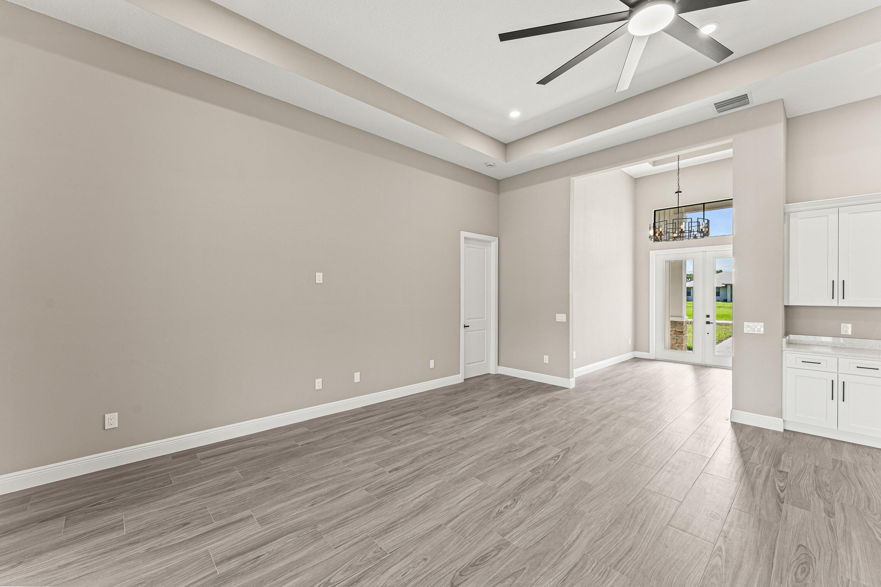 PALM BEACH COUNTRY ESTATES SEC - Residential