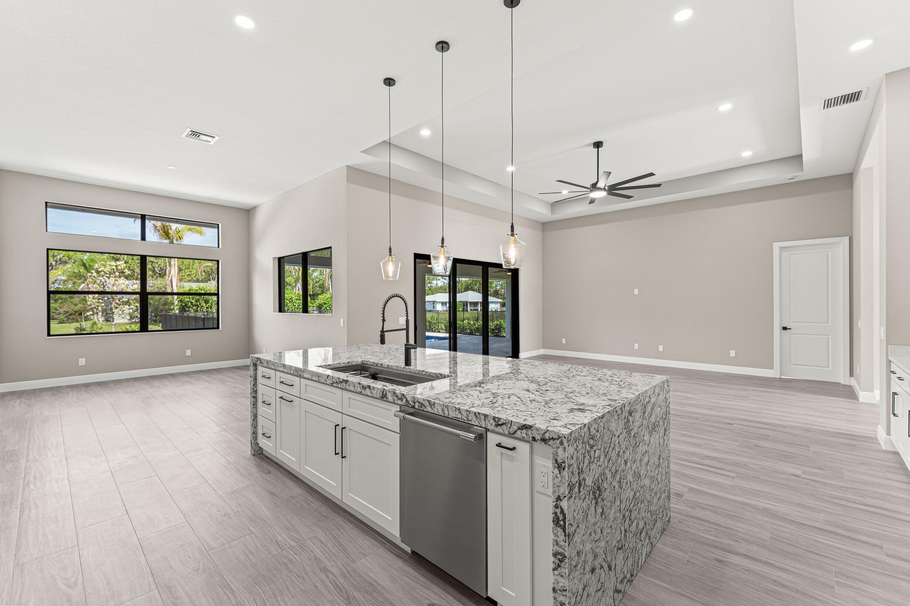 PALM BEACH COUNTRY ESTATES SEC - Residential