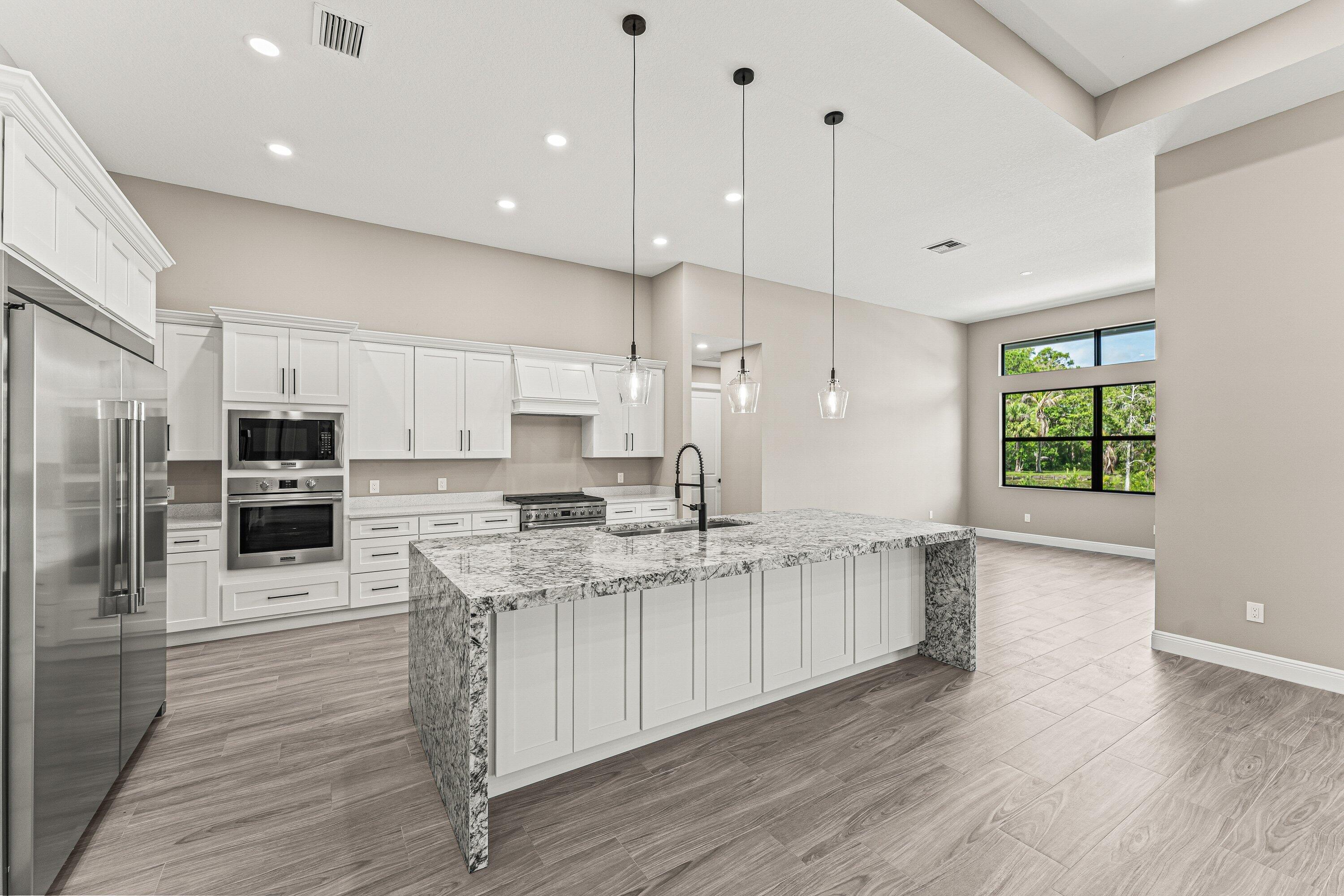 PALM BEACH COUNTRY ESTATES SEC - Residential