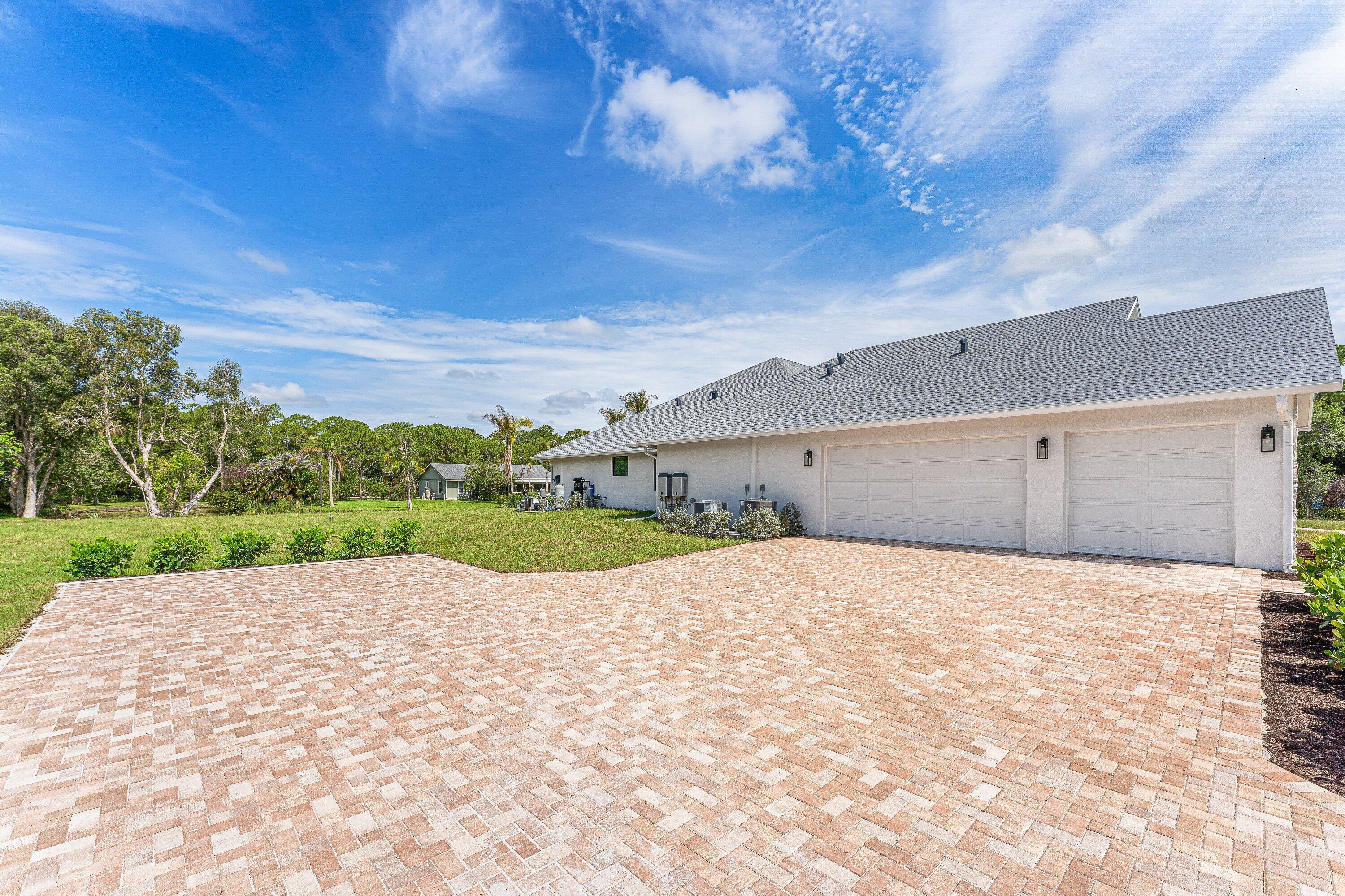 PALM BEACH COUNTRY ESTATES SEC - Residential