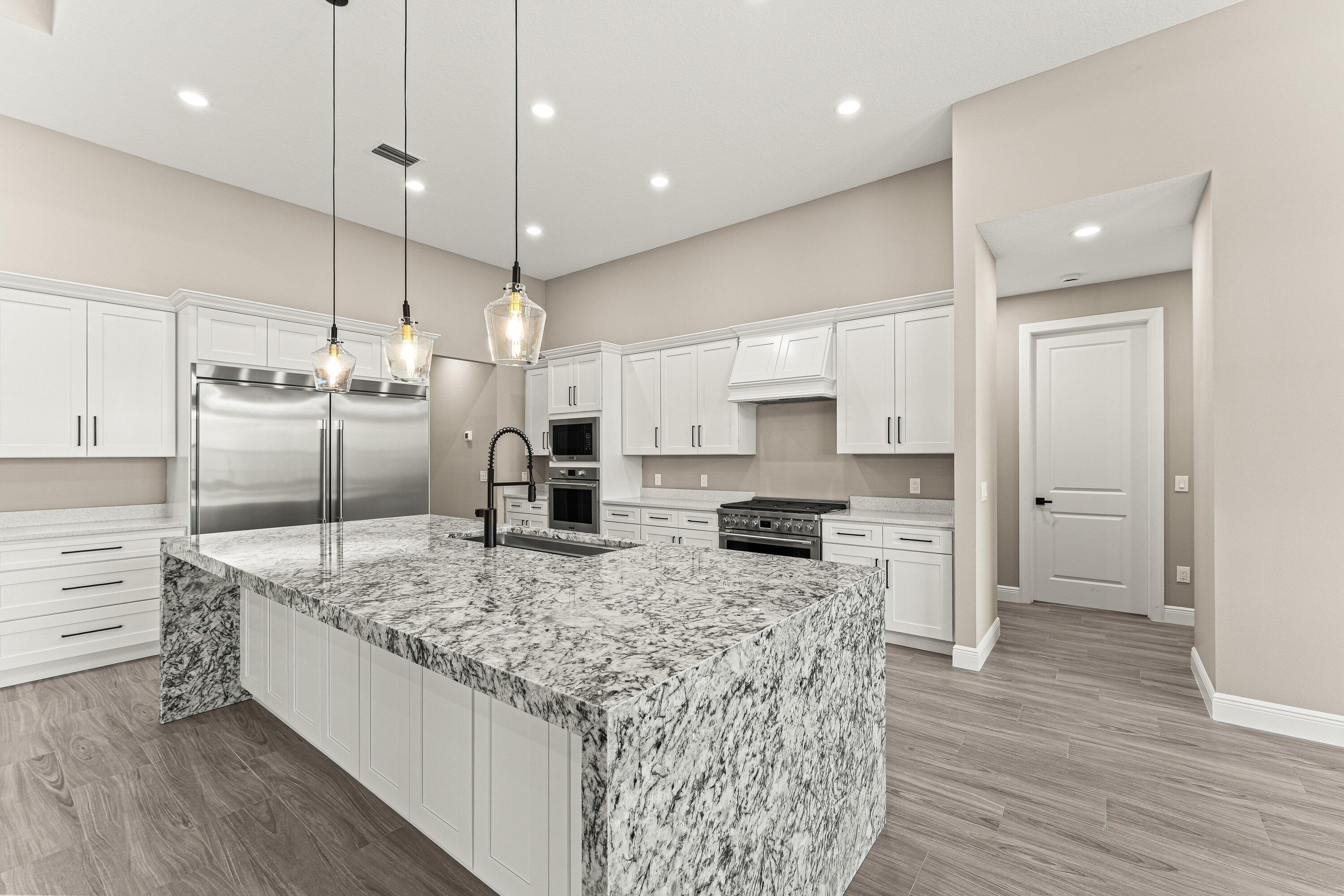 PALM BEACH COUNTRY ESTATES SEC - Residential
