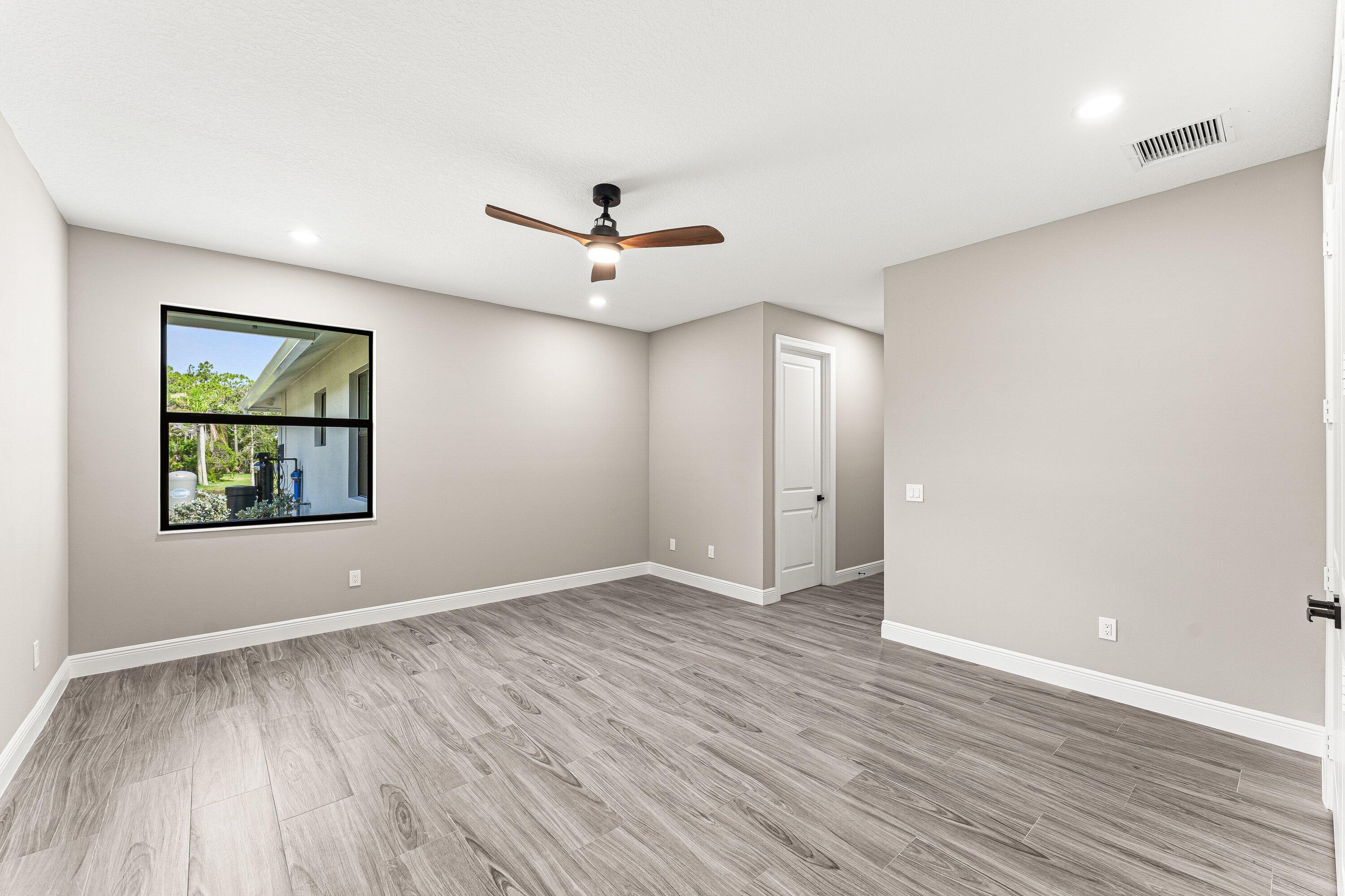 PALM BEACH COUNTRY ESTATES SEC - Residential