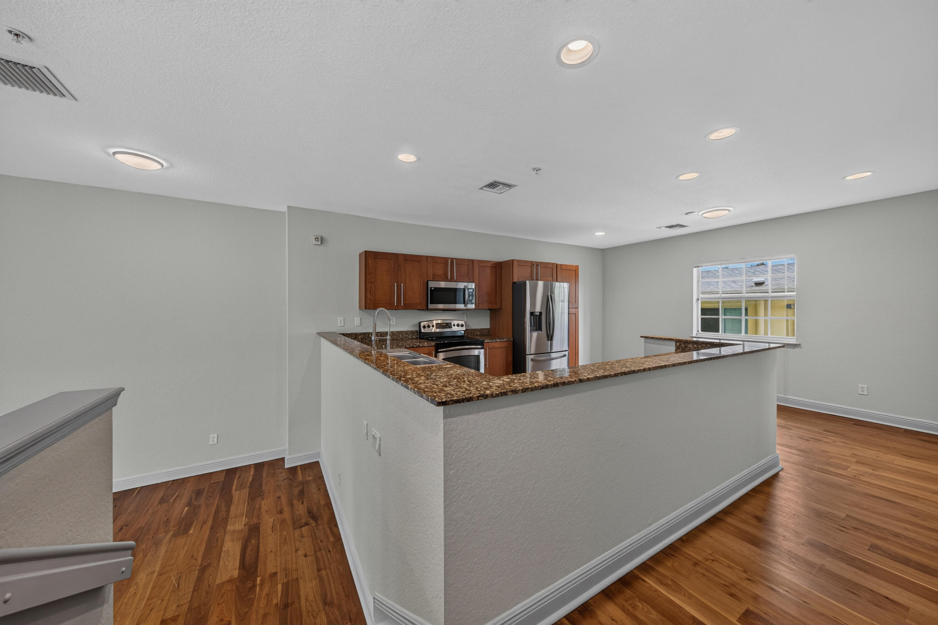 HIGHLAND ESTATES - Residential
