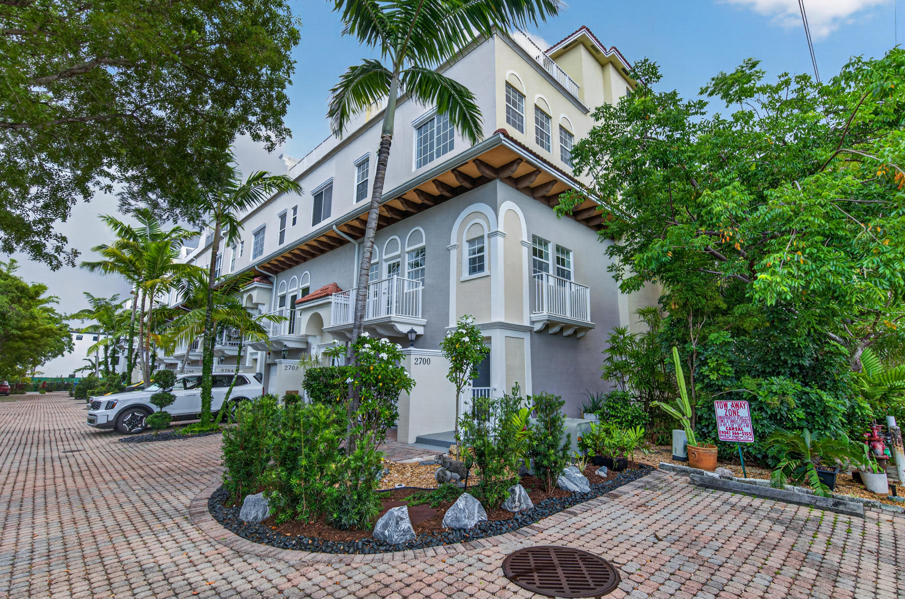 HIGHLAND ESTATES - Residential