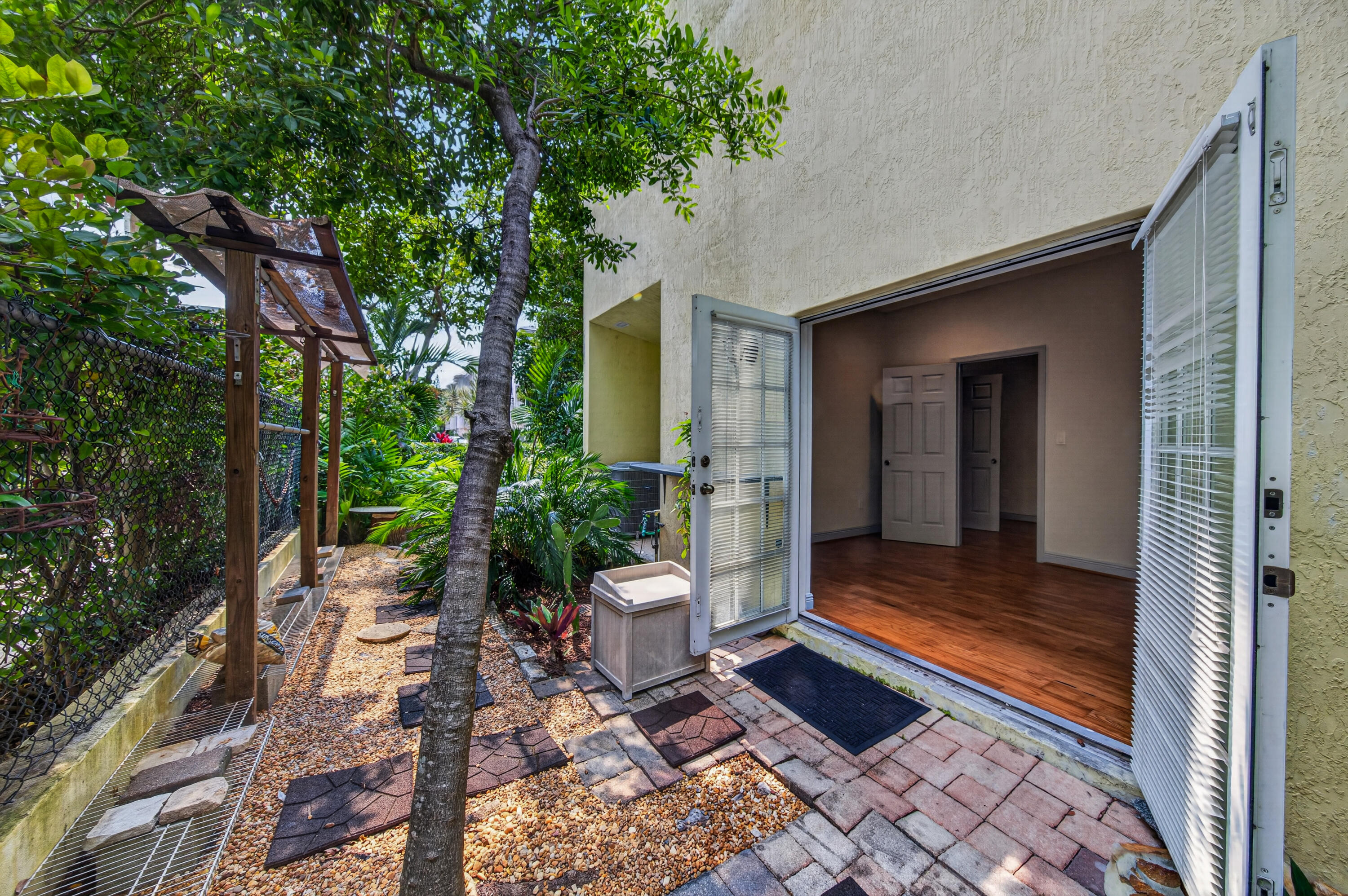 HIGHLAND ESTATES - Residential