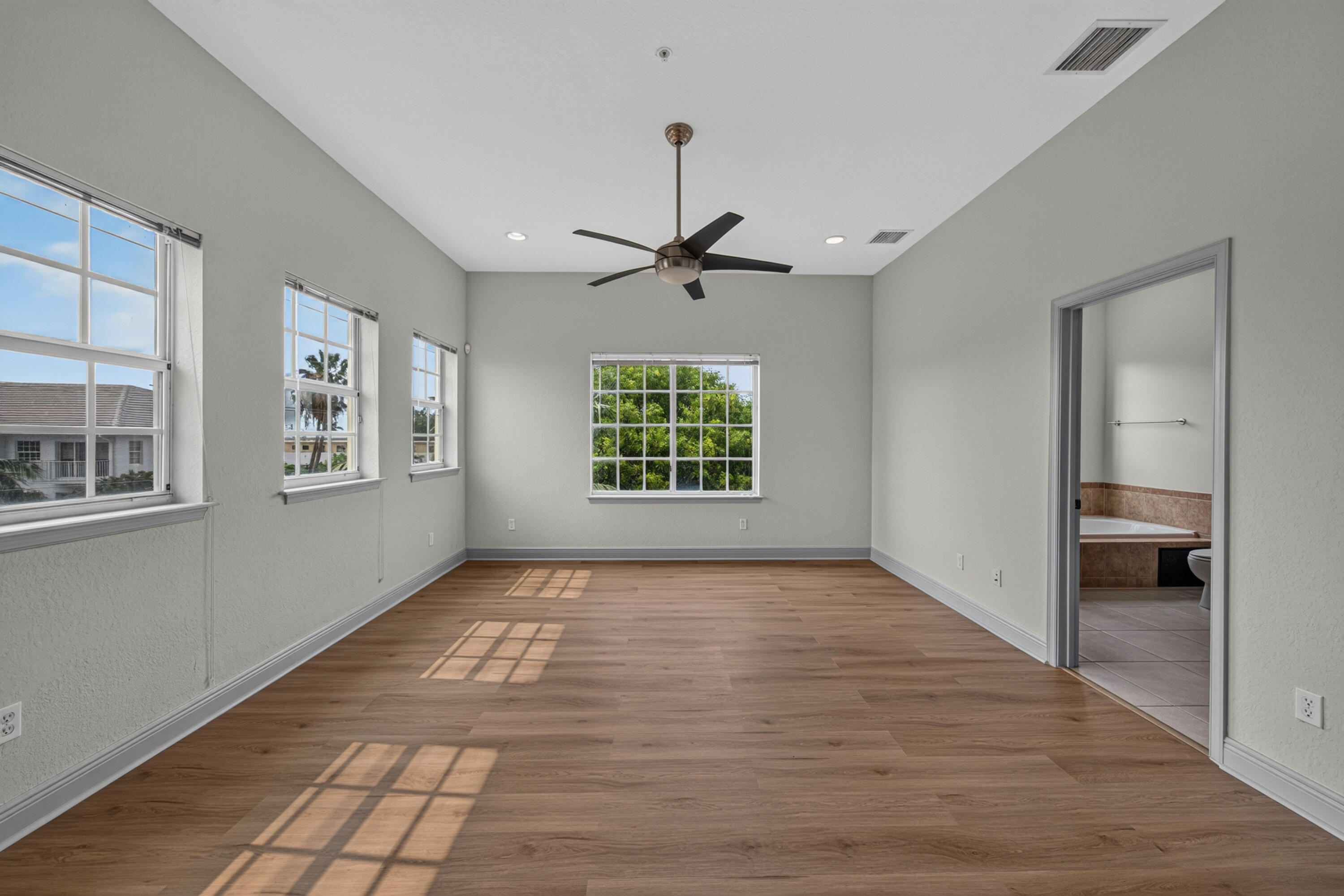 HIGHLAND ESTATES - Residential