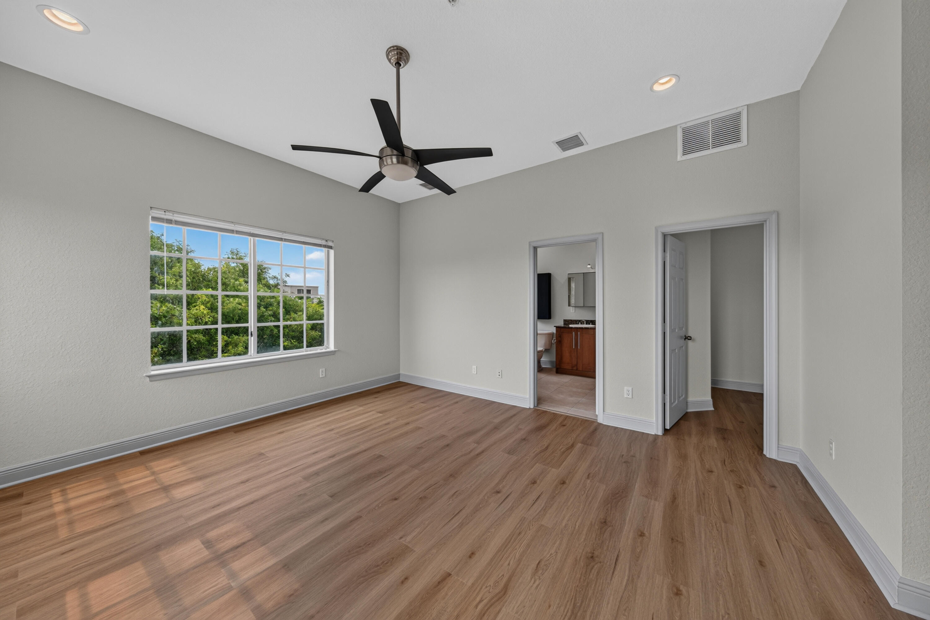 HIGHLAND ESTATES - Residential