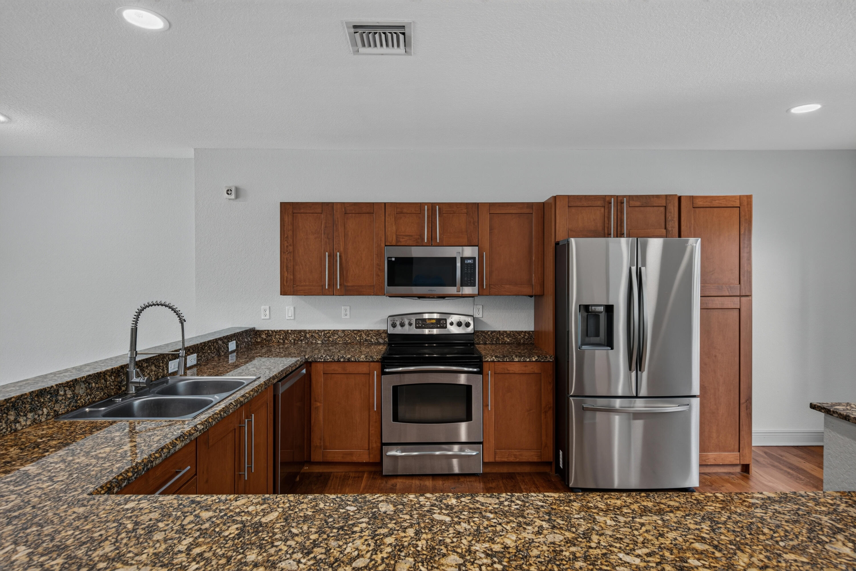 HIGHLAND ESTATES - Residential