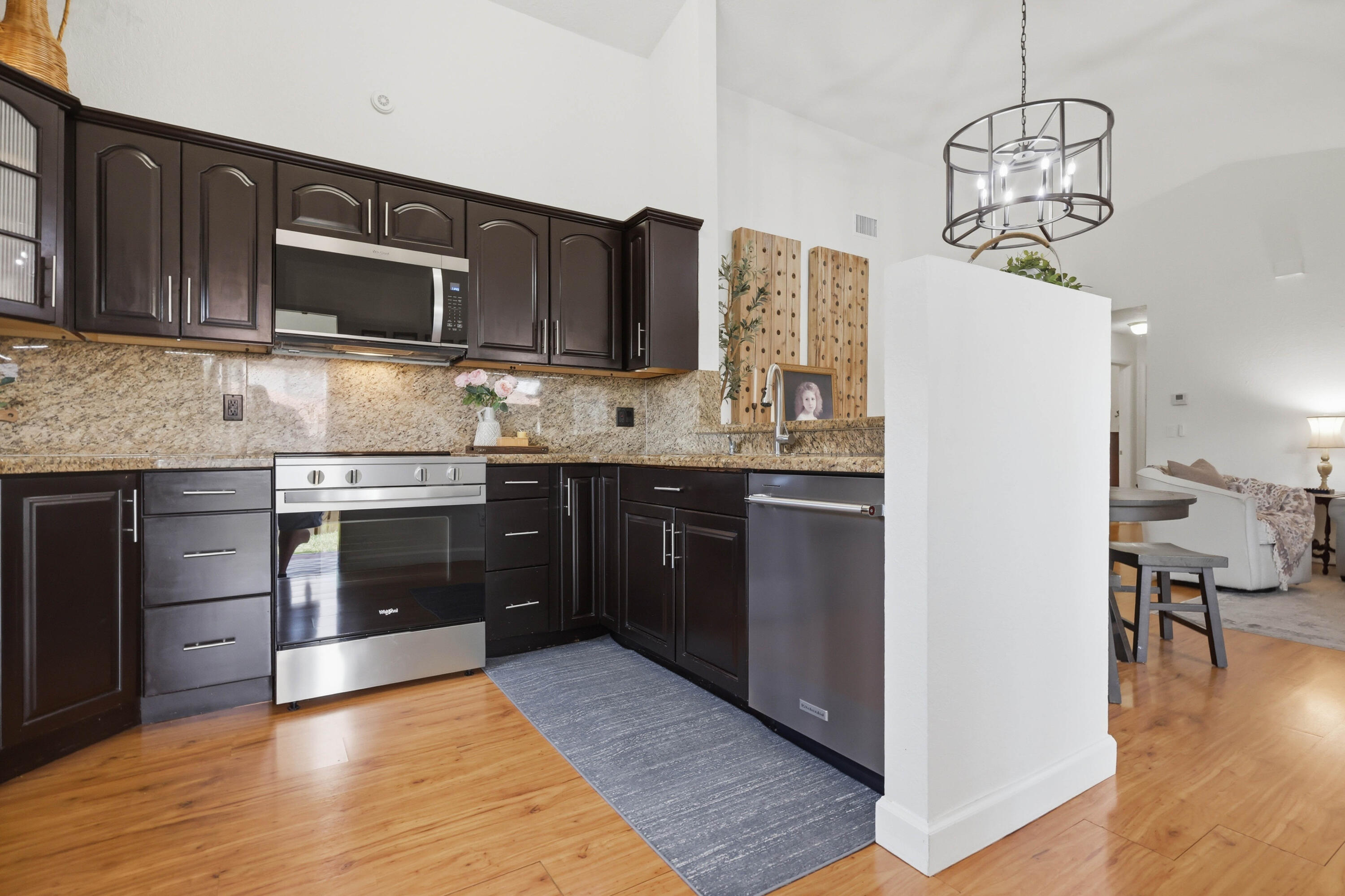IVANHOE - Residential