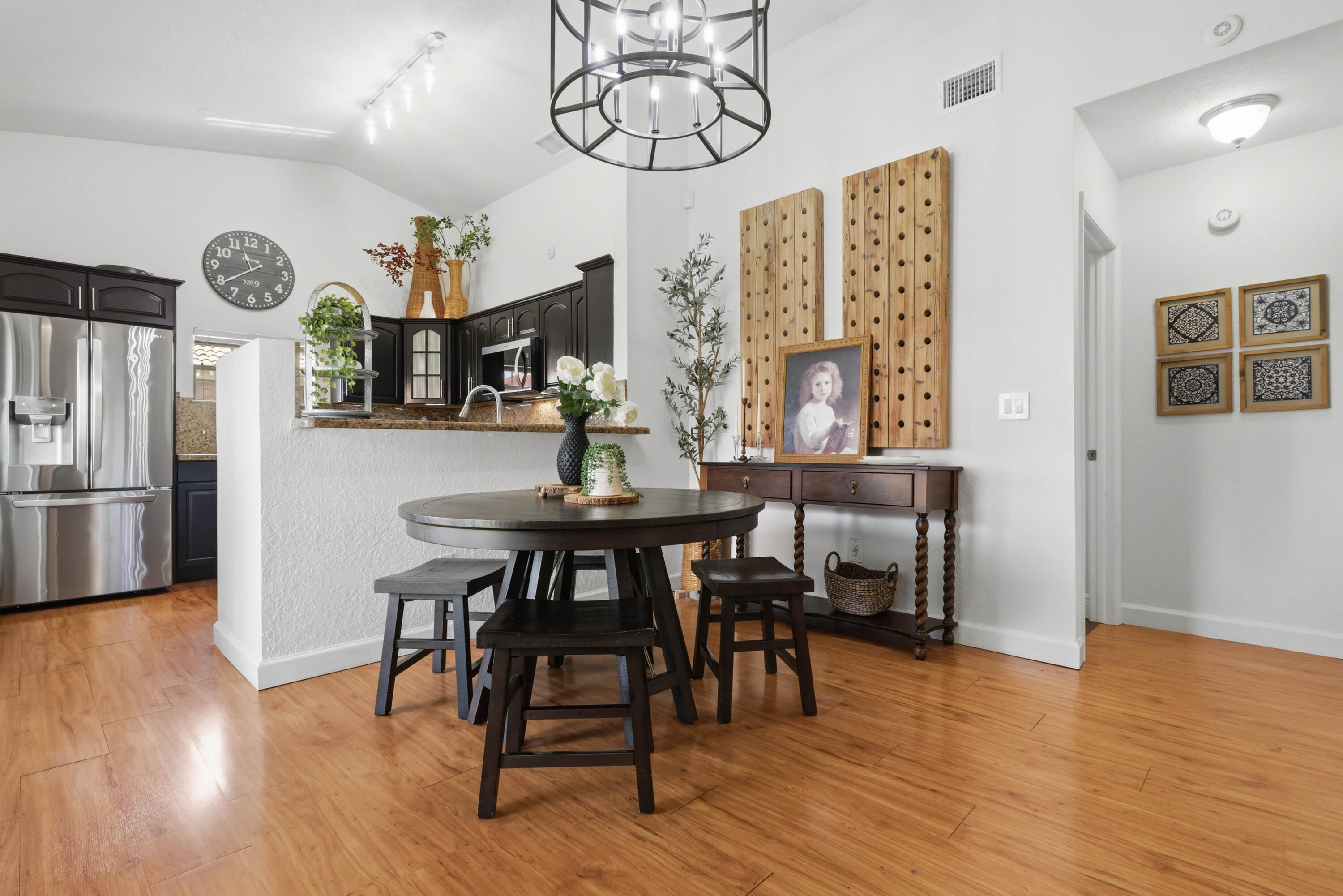 IVANHOE - Residential