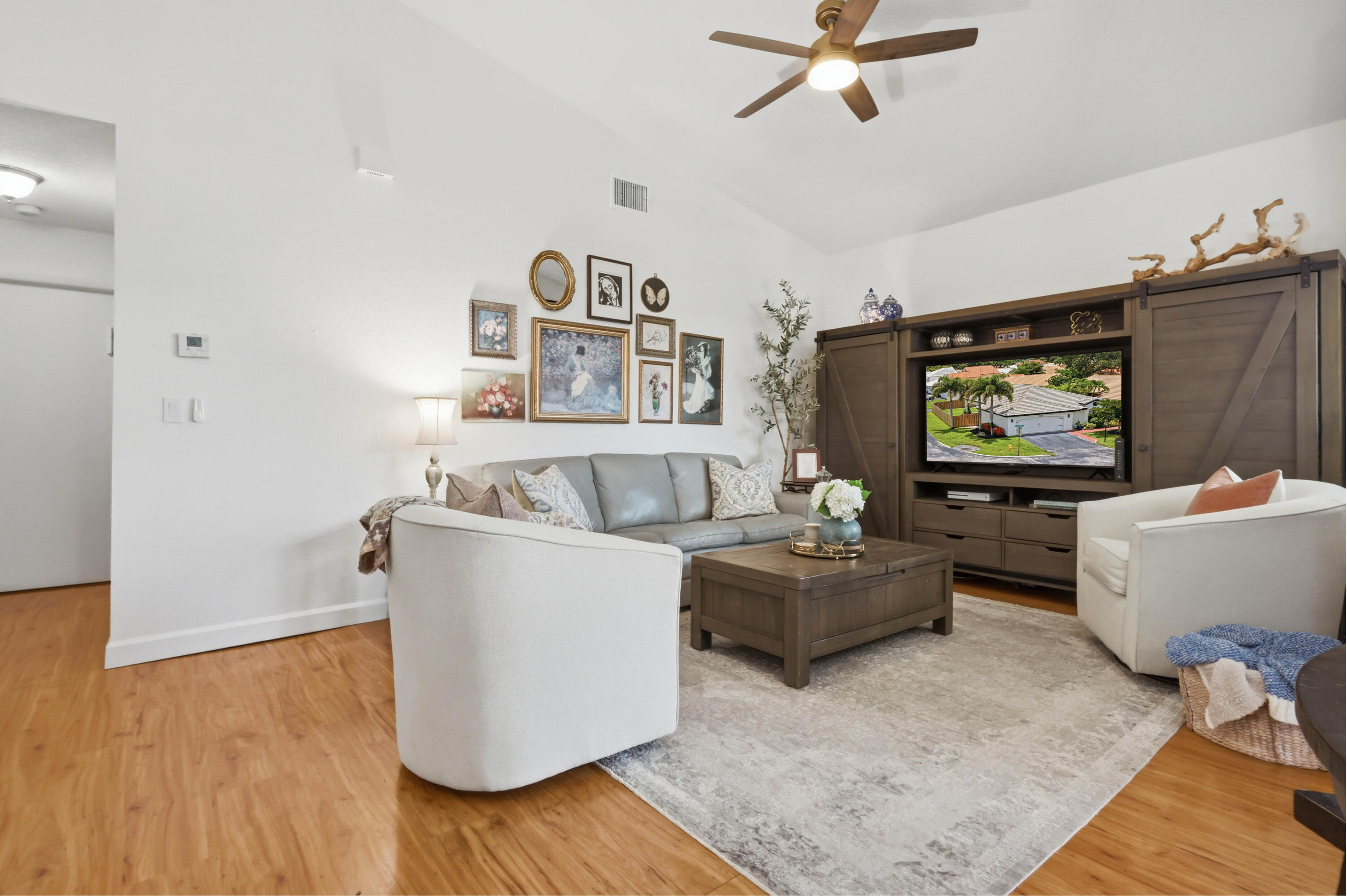 IVANHOE - Residential