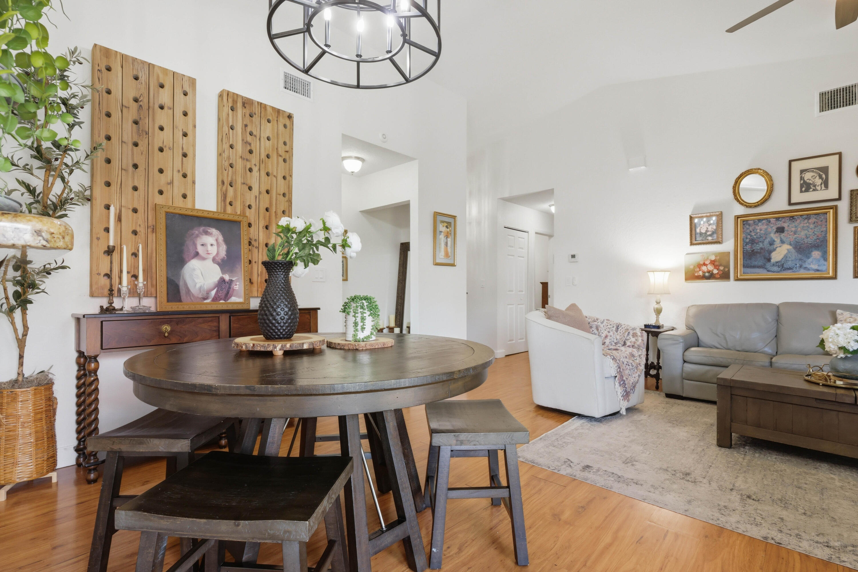 IVANHOE - Residential