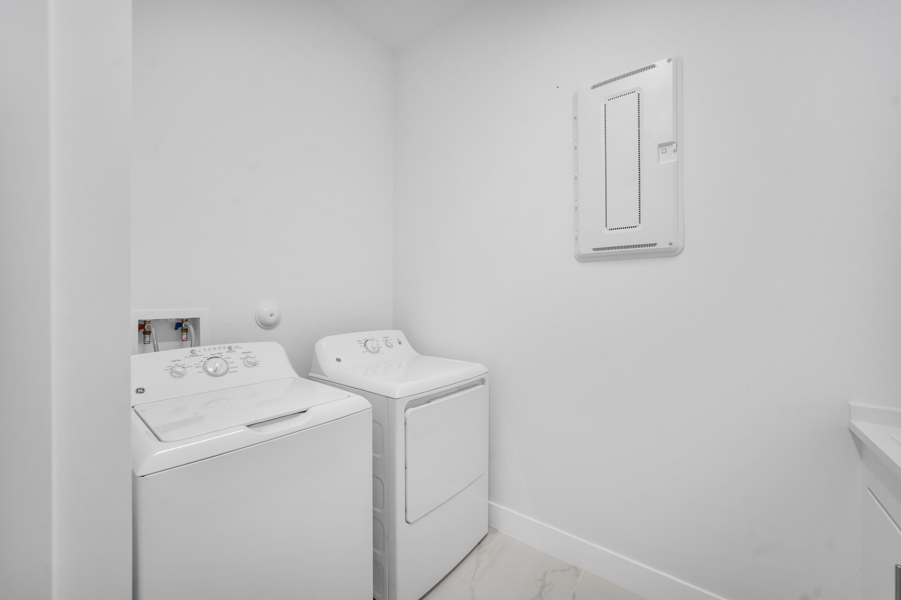 JOHNS WEST PUD - Residential Lease