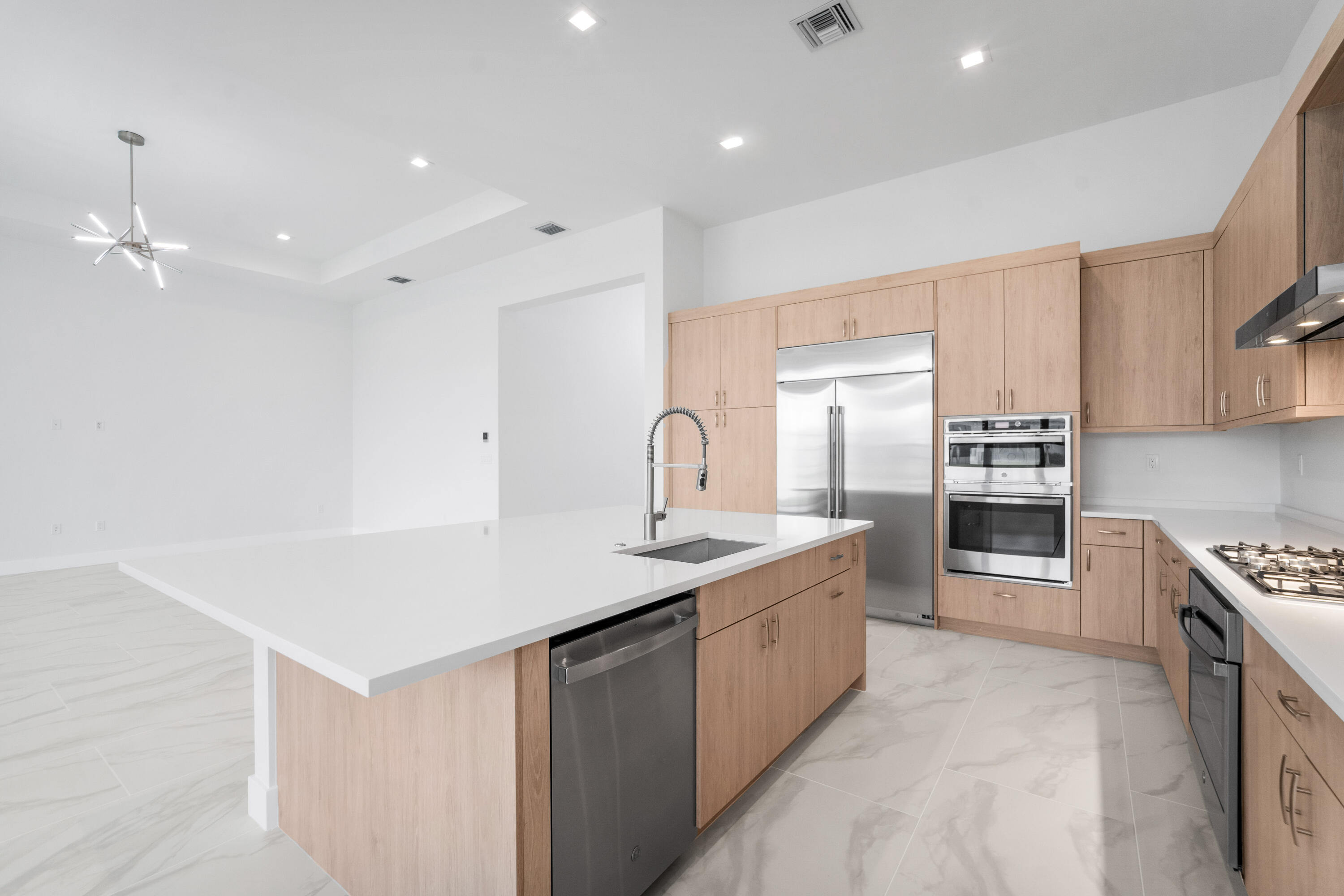 JOHNS WEST PUD - Residential Lease