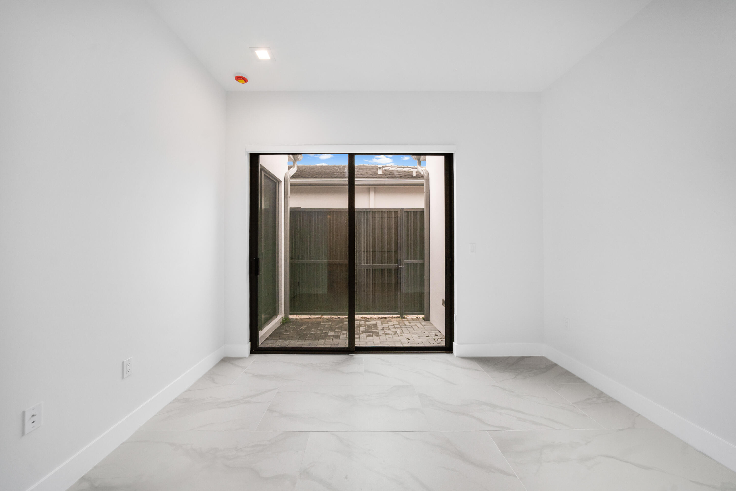 JOHNS WEST PUD - Residential Lease