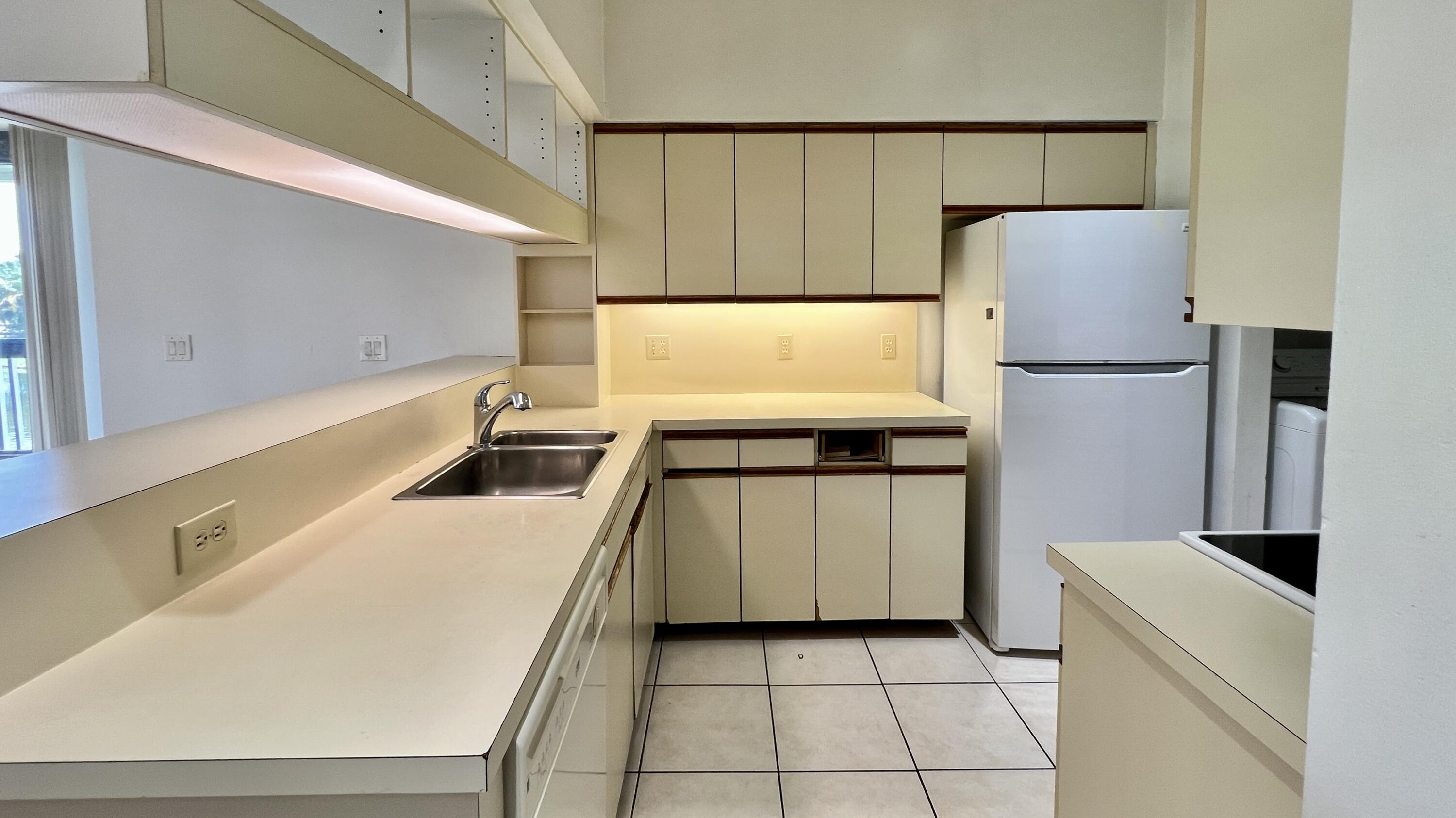 SABAL LAKE WEST OF BOCA WEST CONDO - Residential