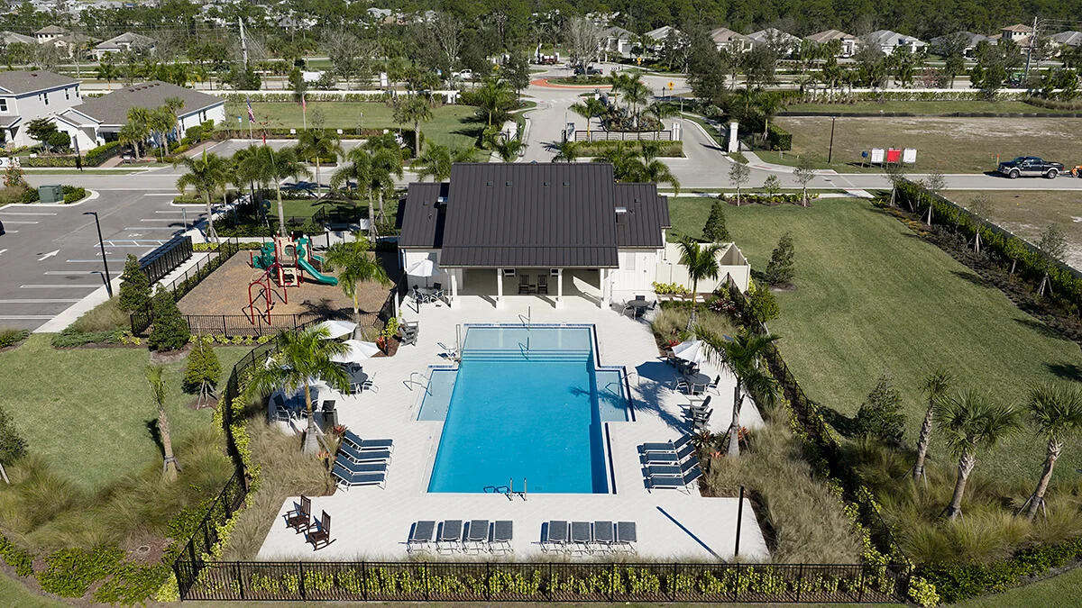 VERANDA OAKS - Residential