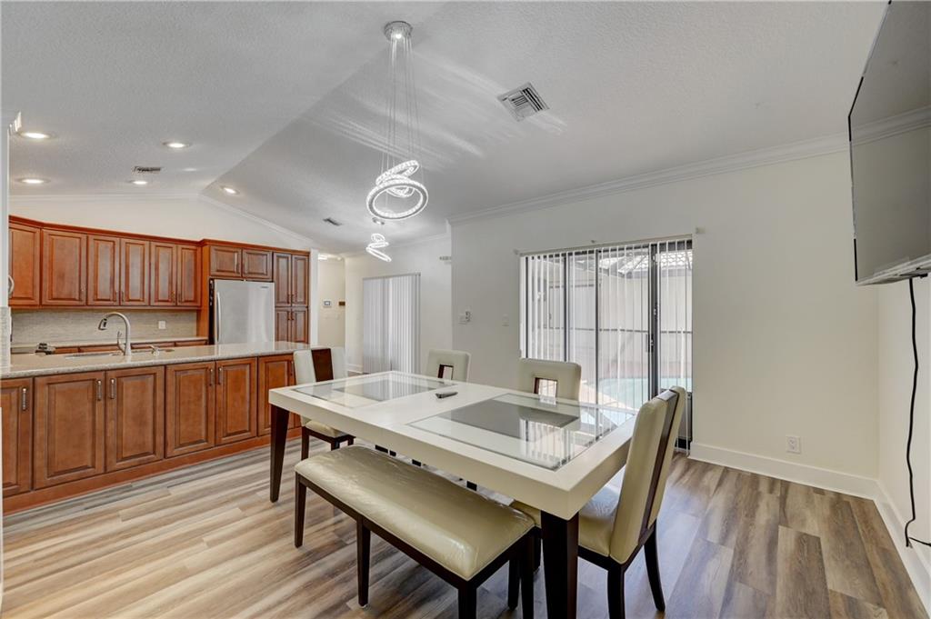 Pine Ridge 112-37 B - Residential