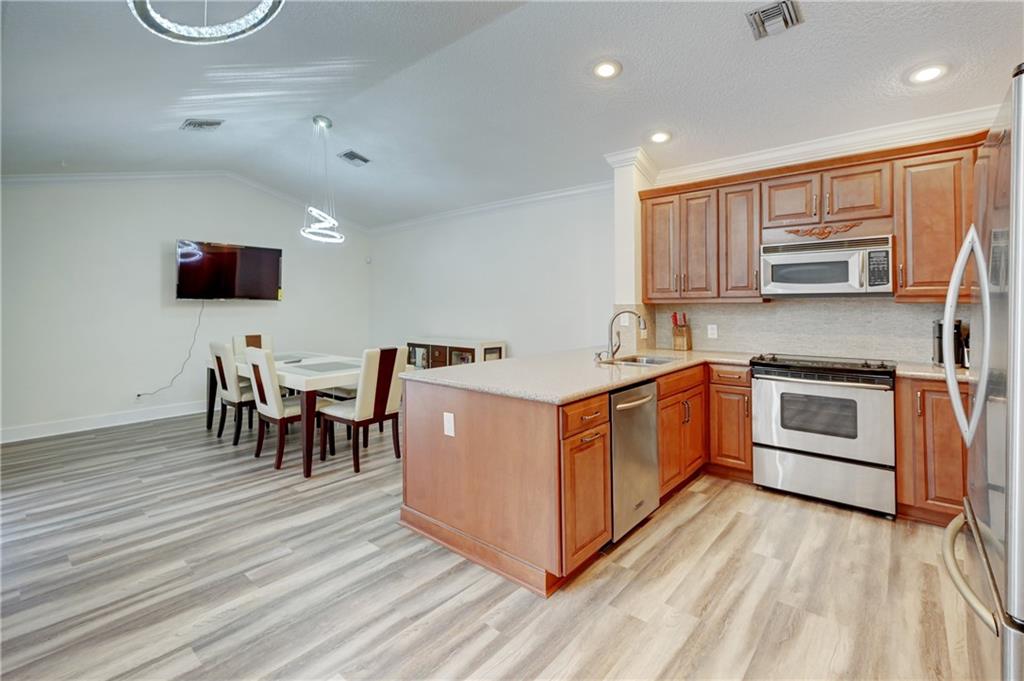 Pine Ridge 112-37 B - Residential