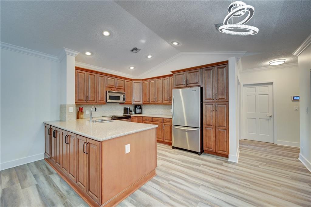 Pine Ridge 112-37 B - Residential