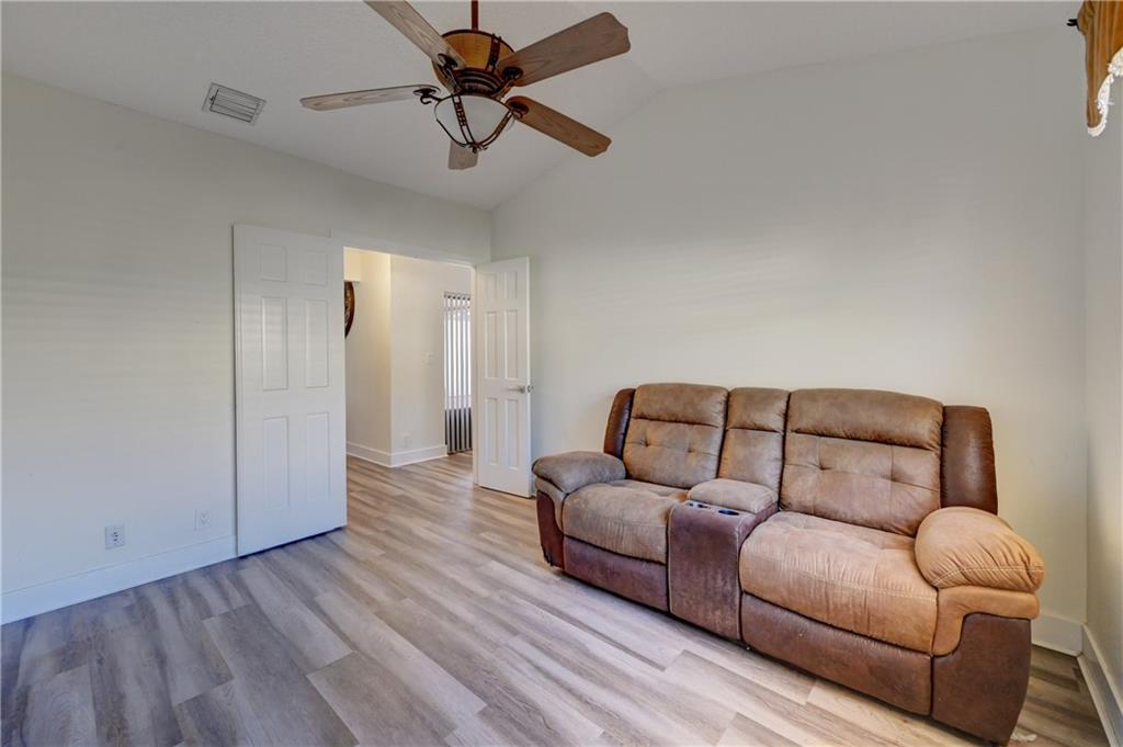 Pine Ridge 112-37 B - Residential
