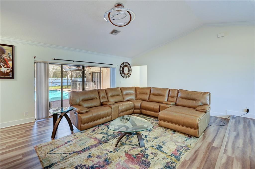 Pine Ridge 112-37 B - Residential