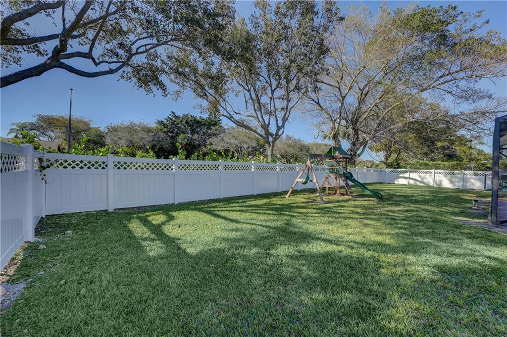 Pine Ridge 112-37 B - Residential