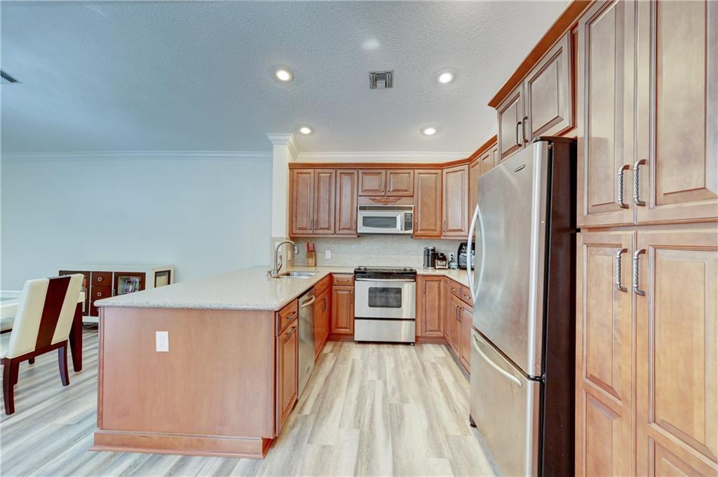 Pine Ridge 112-37 B - Residential