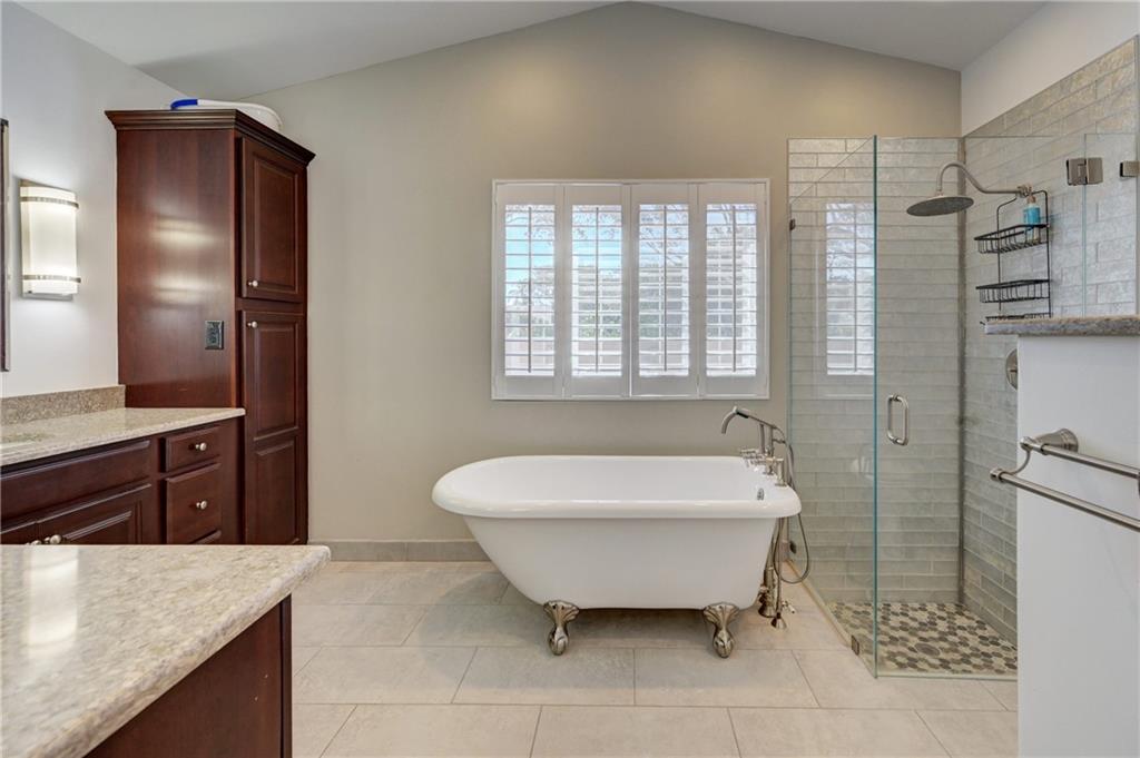 Pine Ridge 112-37 B - Residential