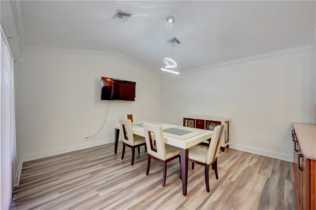 Pine Ridge 112-37 B - Residential