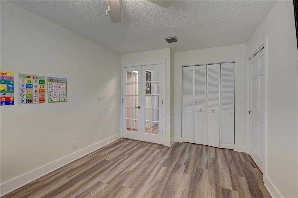 Pine Ridge 112-37 B - Residential