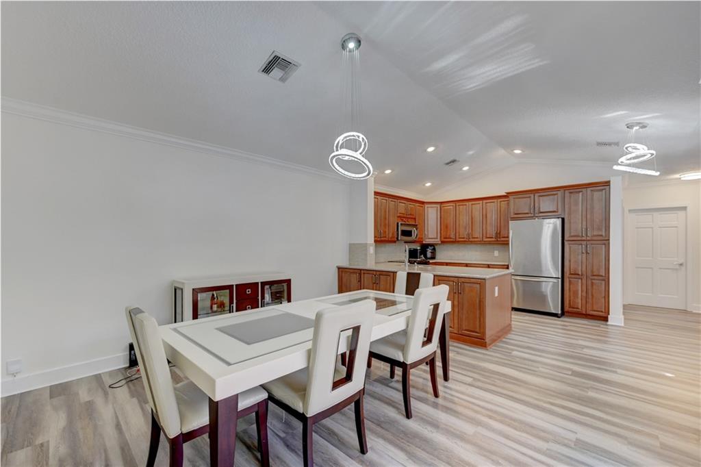 Pine Ridge 112-37 B - Residential