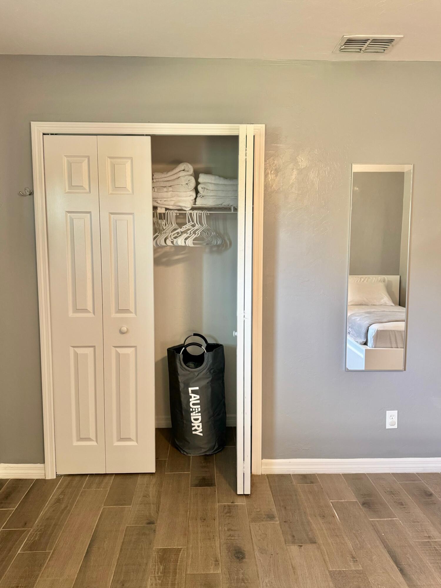 SAN CARLOS PARK - Residential Lease