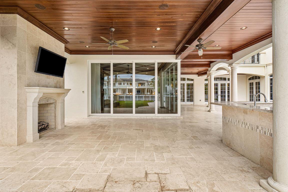 ROYAL PALM YACHT & COUNTRY CLUB - Residential