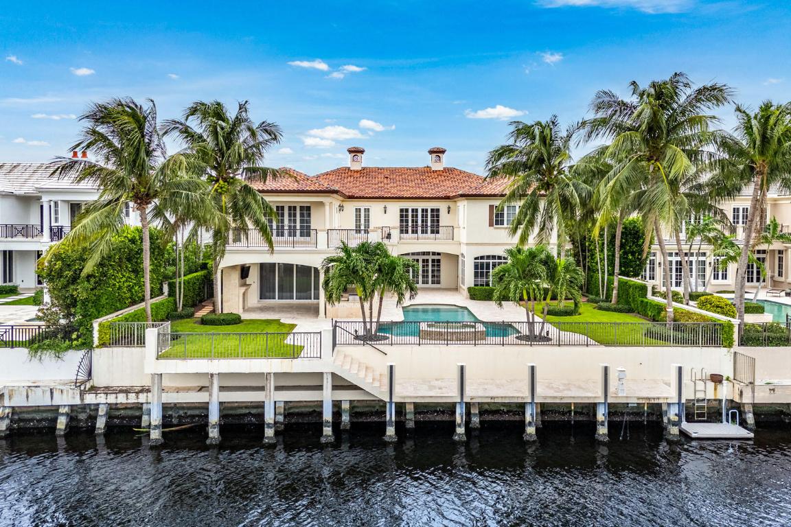 ROYAL PALM YACHT & COUNTRY CLUB - Residential