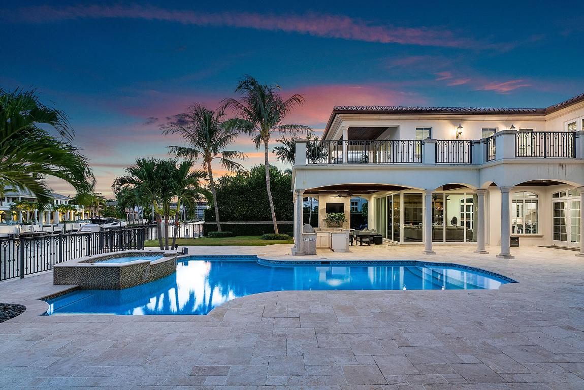 ROYAL PALM YACHT & COUNTRY CLUB - Residential